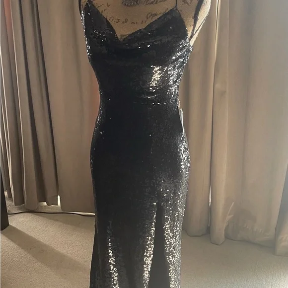 - Windsor Sequin Formal high slit dress - Picture 5 of 9